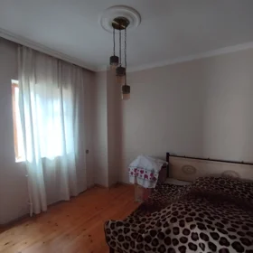 In Baku 130.0 m² house with 2.0 rooms is for sale - Image 5