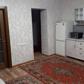 In Baku 80.0 m² house with 3.0 rooms is for rent - Image 5