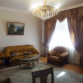 In Baku 90.0 m² apartment is for rent - Image 3