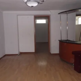 In Baku 80.0 m² commercial is for rent - Image 4