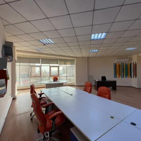 In Baku 250.0 m² office is for rent - Image 2