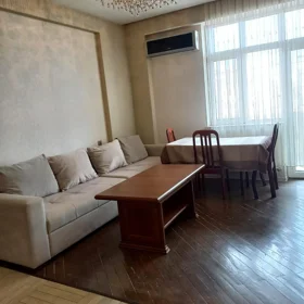 In Baku 110.0 m² apartment is for rent - Image 4