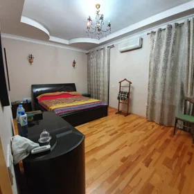 In Baku 430.0 m² house with 4.0 rooms is for rent - Image 5