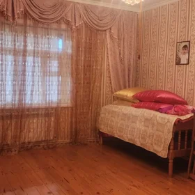 In Tovuz rayonu 180.0 m² house with 4.0 rooms is for sale - Изображение 2