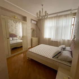 In Baku 110.0 m² apartment is for rent - Image 4