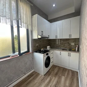 Baku-da 90.0 m2 mənzil kirayə verilir - Şəkil 2