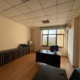 In Baku 250.0 m² office is for rent - Image 3