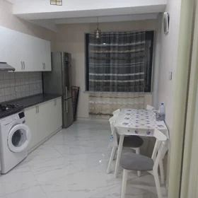 In Baku 96.0 m² apartment is for rent - Image 3