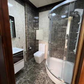 In Baku 100.0 m² apartment is for rent - Image 2