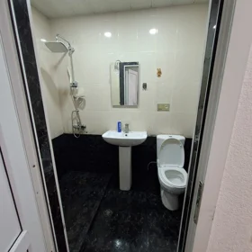 Baku-da 57.0 m2 mənzil kirayə verilir - Şəkil 4