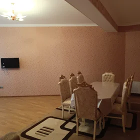 In Baku 140.0 m² apartment is for rent - Image 3
