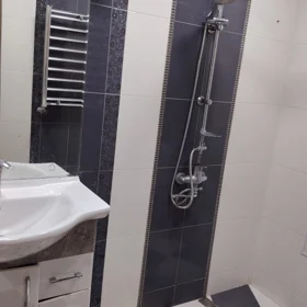 Khirdalan-da 60.0 m2 mənzil kirayə verilir - Şəkil 2