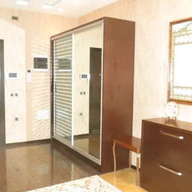 In Baku 260.0 m² apartment is for sale - Image 5