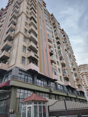 In Baku nan m² apartment is for sale - Image 5