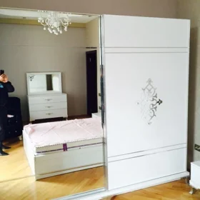 In Baku 100.0 m² apartment is for sale - Image 2