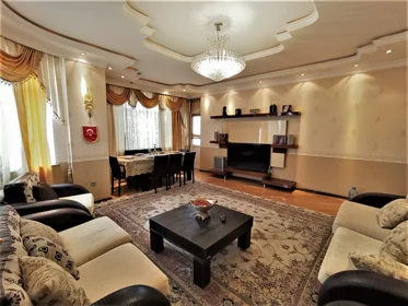 In Baku 170.0 m² apartment is for sale - Image 3