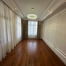 In Baku 80.0 m² apartment is for sale - Image 5