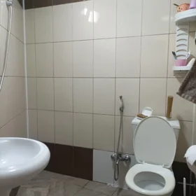 In Baku 50.0 m² house with 1.0 rooms is for rent - Image 4