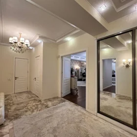 In Baku 161.0 m² apartment is for sale - Изображение 2