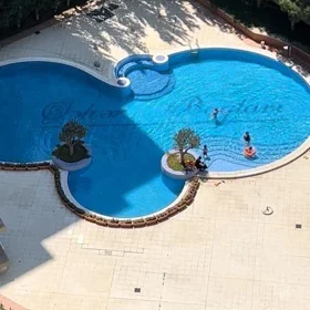 In Baku 190.0 m² apartment is for rent - Image 2