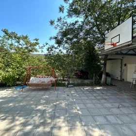 In Baku 300.0 m² house with 4.0 rooms is for rent - Image 4