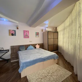 In Baku 175.0 m² apartment is for rent - Image 3