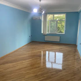 In Baku 131.0 m² apartment is for rent - Image 2