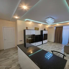In Baku 148.0 m² apartment is for rent - Image 5