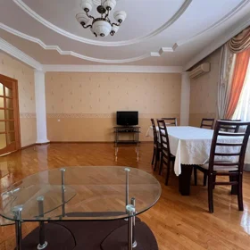 Baku-da 150.0 m2 mənzil kirayə verilir - Şəkil 2