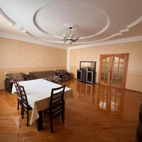 Baku-da 150.0 m2 mənzil kirayə verilir - Şəkil 3