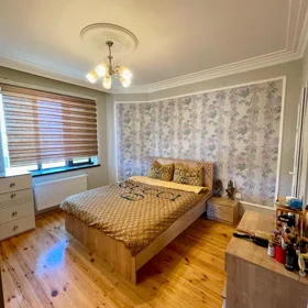 In Baku 112.0 m² house with 4.0 rooms is for sale - Image 4