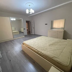 In Baku 250.0 m² house with 5.0 rooms is for rent - Image 4