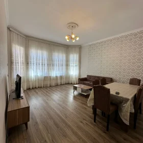 In nan 300.0 m² house with 5.0 rooms is for rent - Image 3