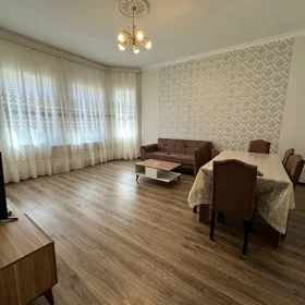 In nan 300.0 m² house with 5.0 rooms is for rent - Image 4