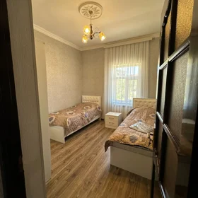 In nan 300.0 m² house with 5.0 rooms is for rent - Image 5