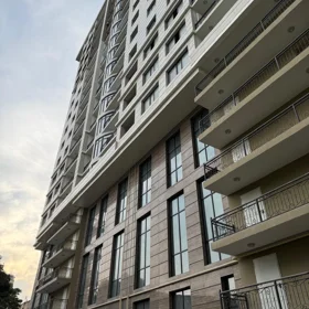 In Baku 130.0 m² apartment is for rent - Image 3