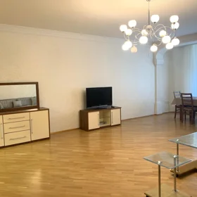 Baku-da 200.0 m2 mənzil kirayə verilir - Şəkil 2