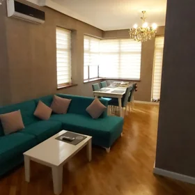 In Baku 90.0 m² apartment is for rent - Image 2