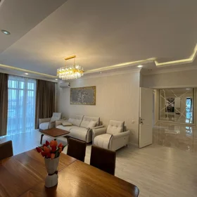 In Baku 147.0 m² apartment is for rent - Image 2