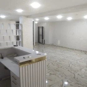 In Baku 228.0 m² commercial is for rent