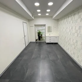 Baku-da 50.0 m2 ofis kirayə verilir - Şəkil 3