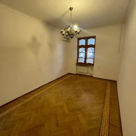 Baku-da 40.0 m2 ofis kirayə verilir - Şəkil 2