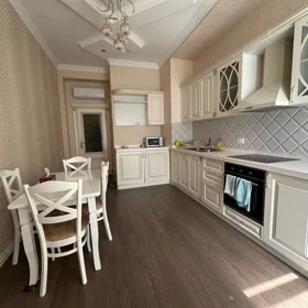 In Baku 130.0 m² apartment is for rent - Image 5