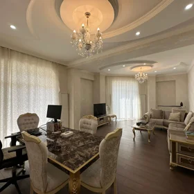 In Baku 130.0 m² apartment is for rent - Image 3