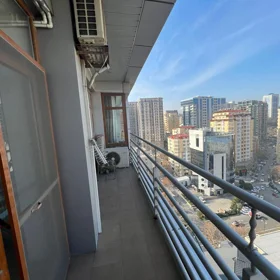 In Baku 150.0 m² apartment is for rent - Image 4