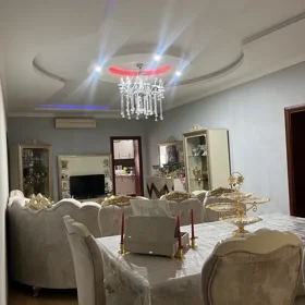 In Khirdalan 146.0 m² house with 4.0 rooms is for sale