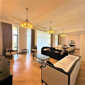 In Baku 480.0 m² apartment is for rent - Image 2