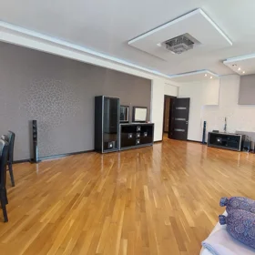 In Baku 160.0 m² apartment is for rent - Image 4