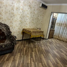 In Baku 70.0 m² apartment is for rent - Image 2