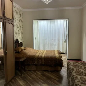 In Baku 70.0 m² apartment is for rent - Image 3